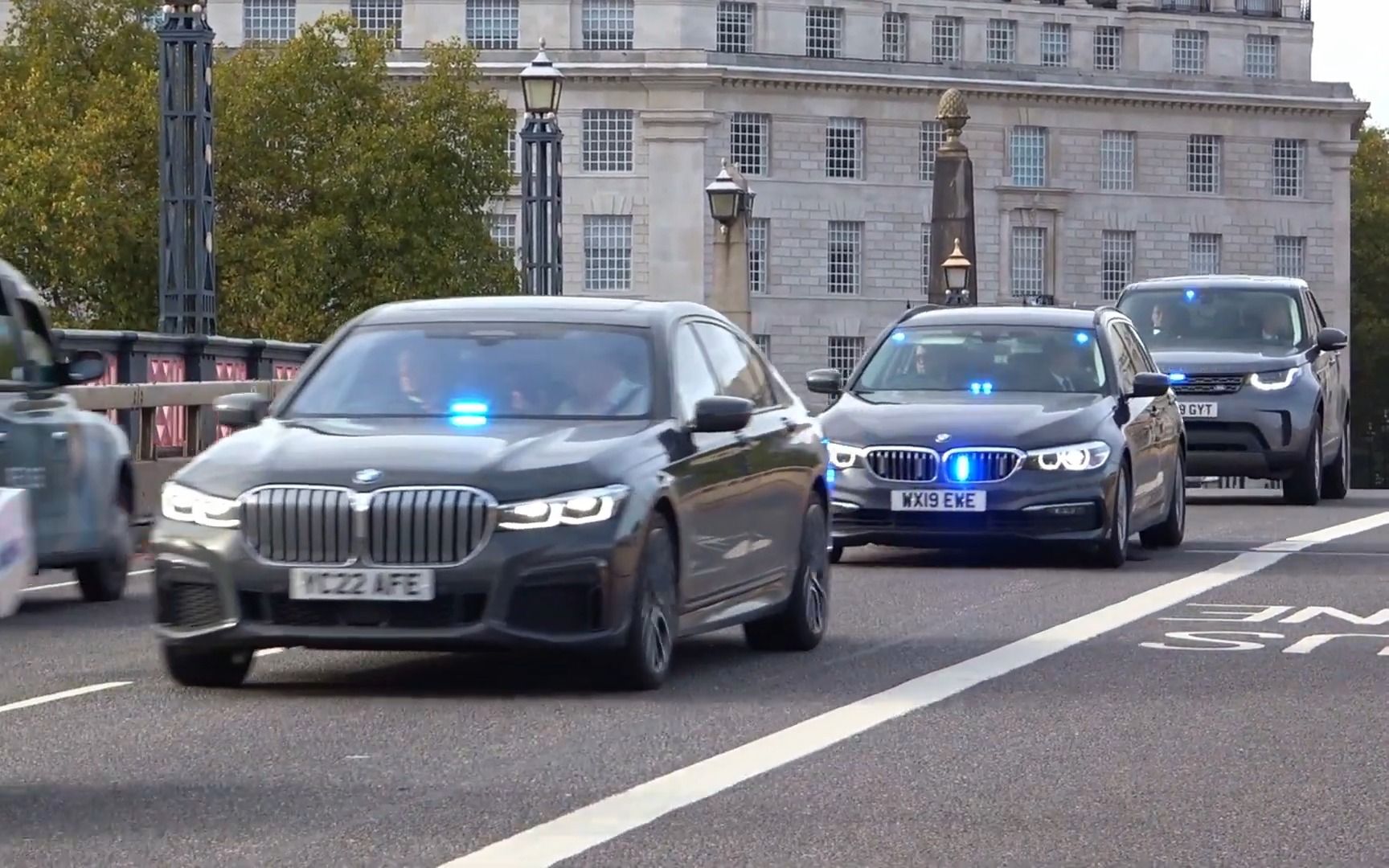 英国大都会警察seg宝马745le无标识警车