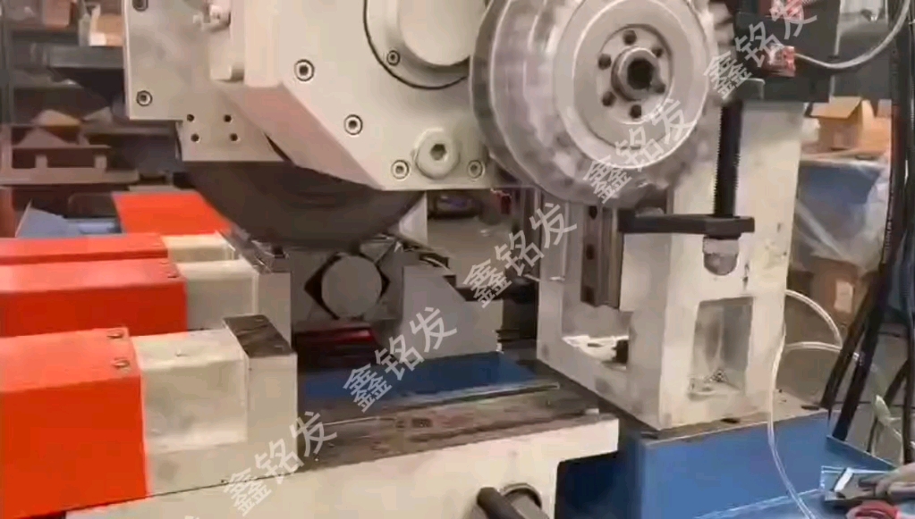 金属圆锯机张家港鑫铭发机械科技有限公司专业生产各类管类加工设备