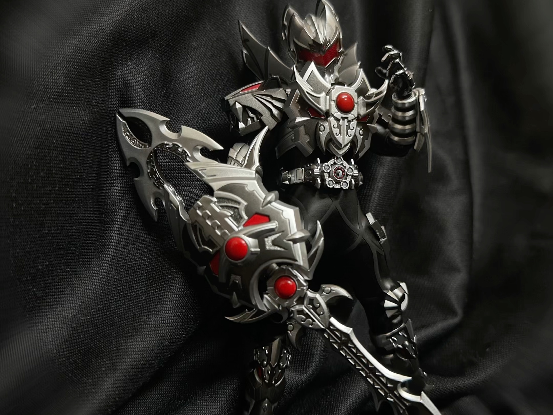 形刻黑暗帝皇侠皮套版展示