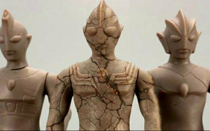 奥特曼失去了光芒会怎样?迪迦瞬间变成石像,只有他反而变强了!