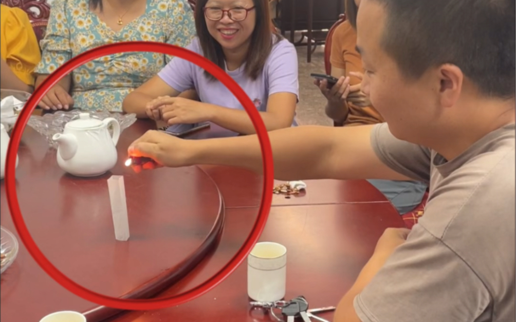 揭秘纸巾飞天魔术