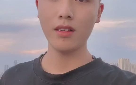 广西表哥:我不管她 就是喜欢我 她叫我表哥哎