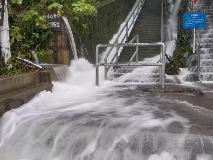 惠山瀑布