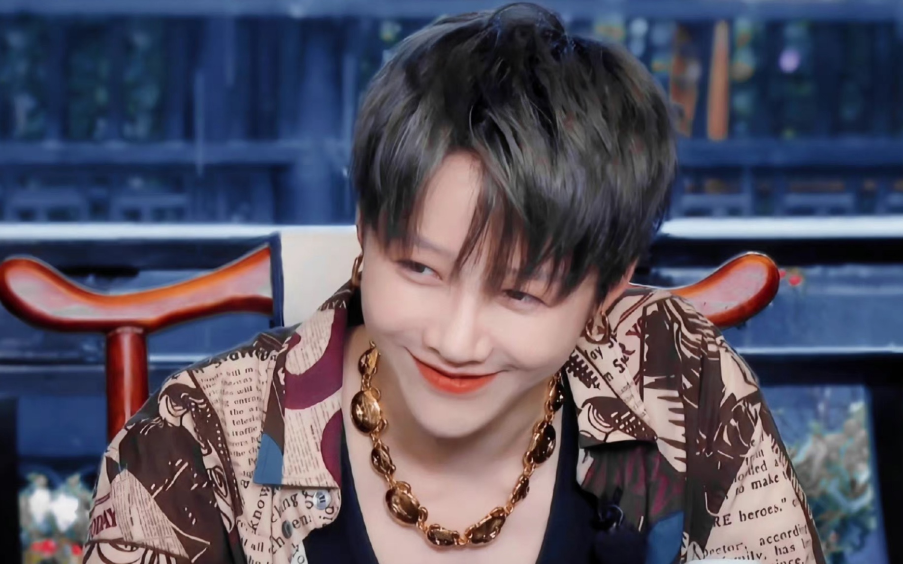 刘雨昕玩儿射箭 玩不好就不玩了!在撒娇娇啊!_哔哩哔哩_bilibili