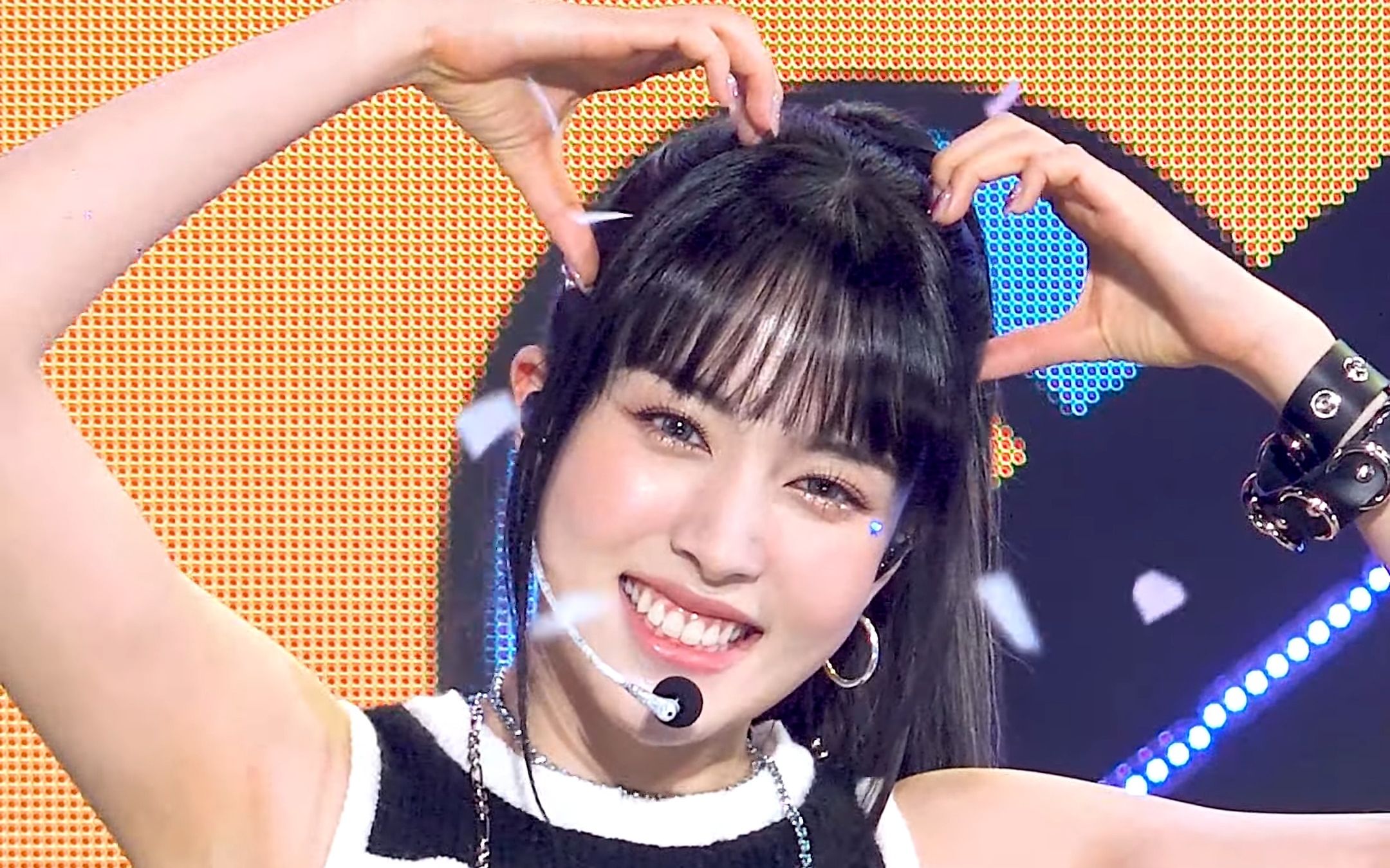 stayc yoon 4k直拍 teddy bear 230225