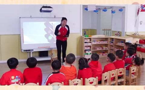 [图]幼师课件必备_幼儿园教案_幼儿园公开课 小班 社会 红绿灯眨眼睛