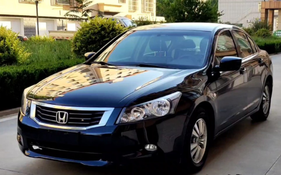 两万多淘来一台手动挡八代雅阁,这配置也太高了吧