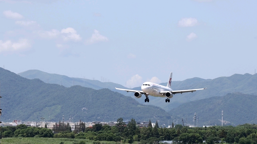 东方航空降落图片图片