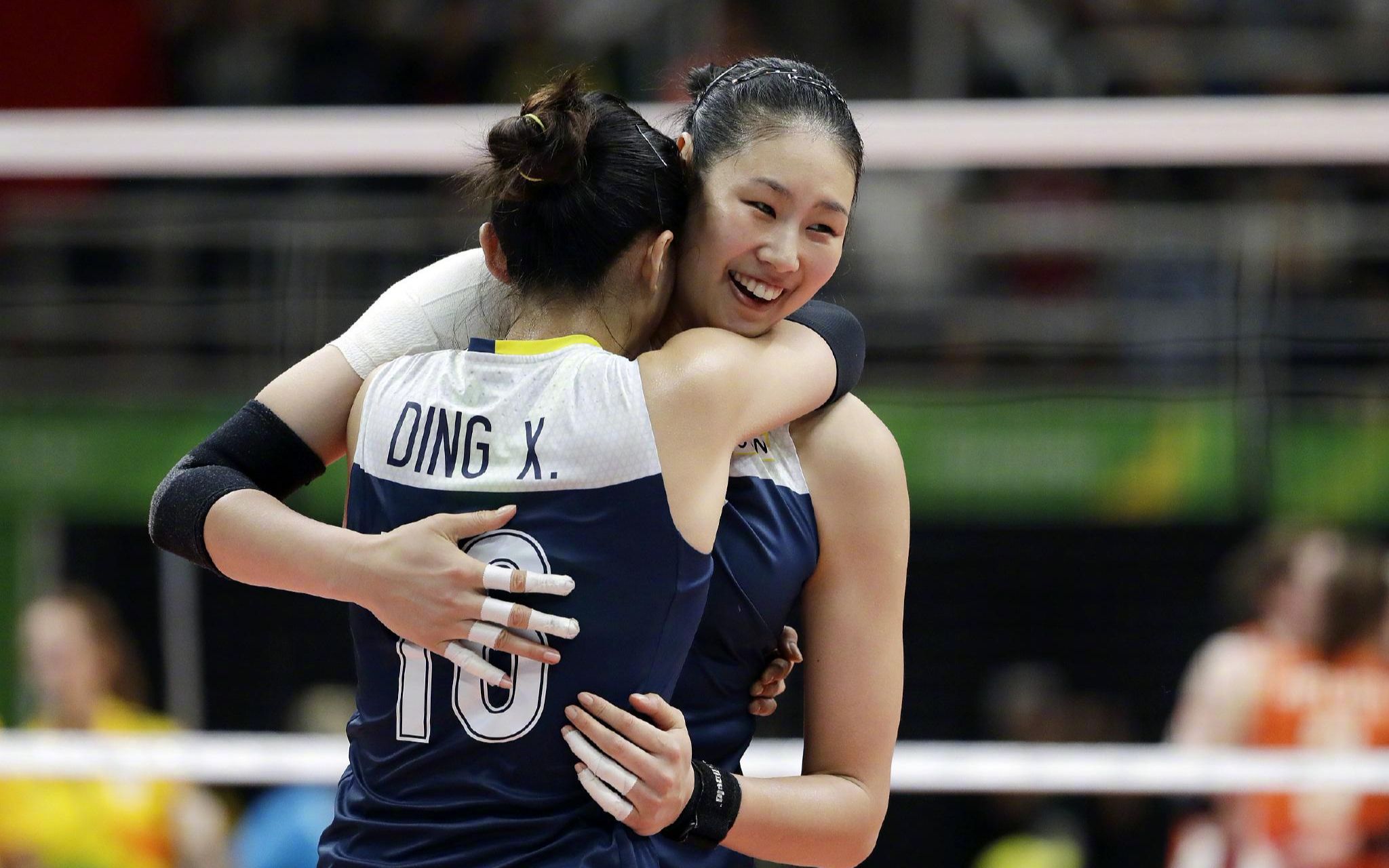 丁霞&颜妮!丁16颜17,一路一起打天下!