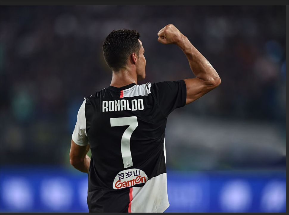 风一吹 四年过去了~ 尤文c罗招牌远射