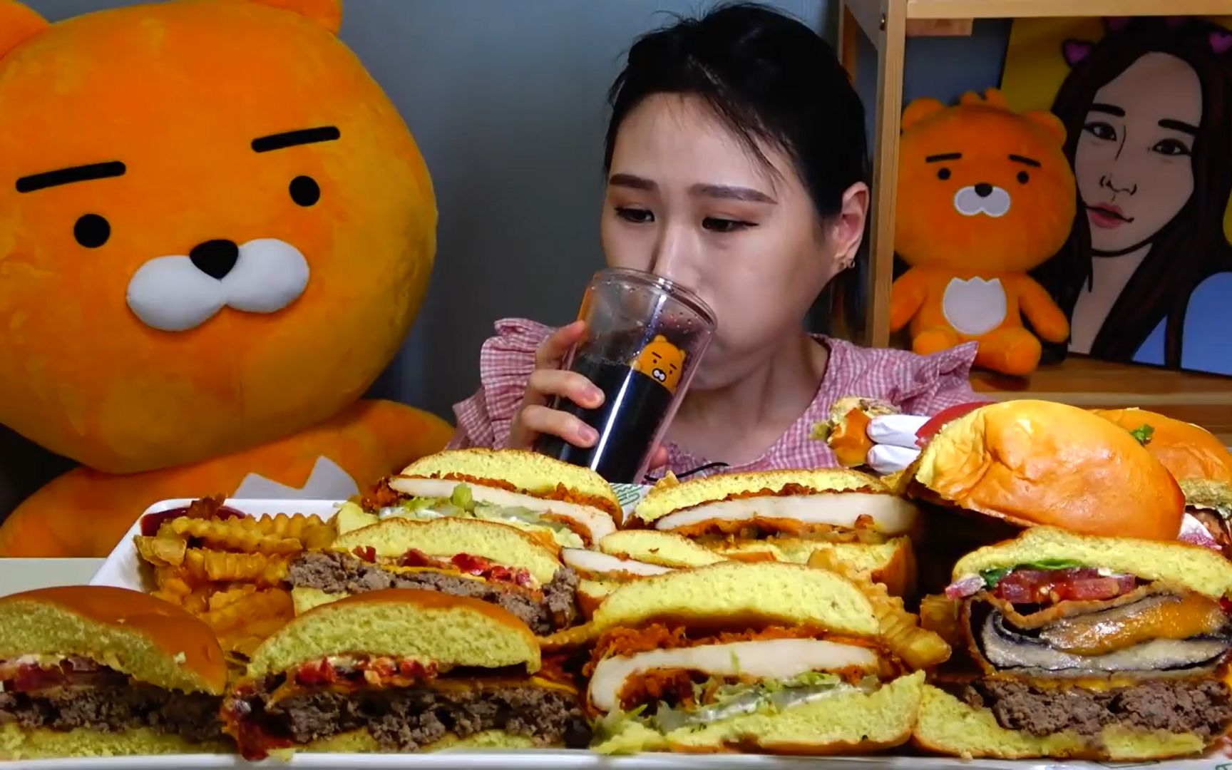 韩国吃播卡妹 汉堡汉堡汉堡包