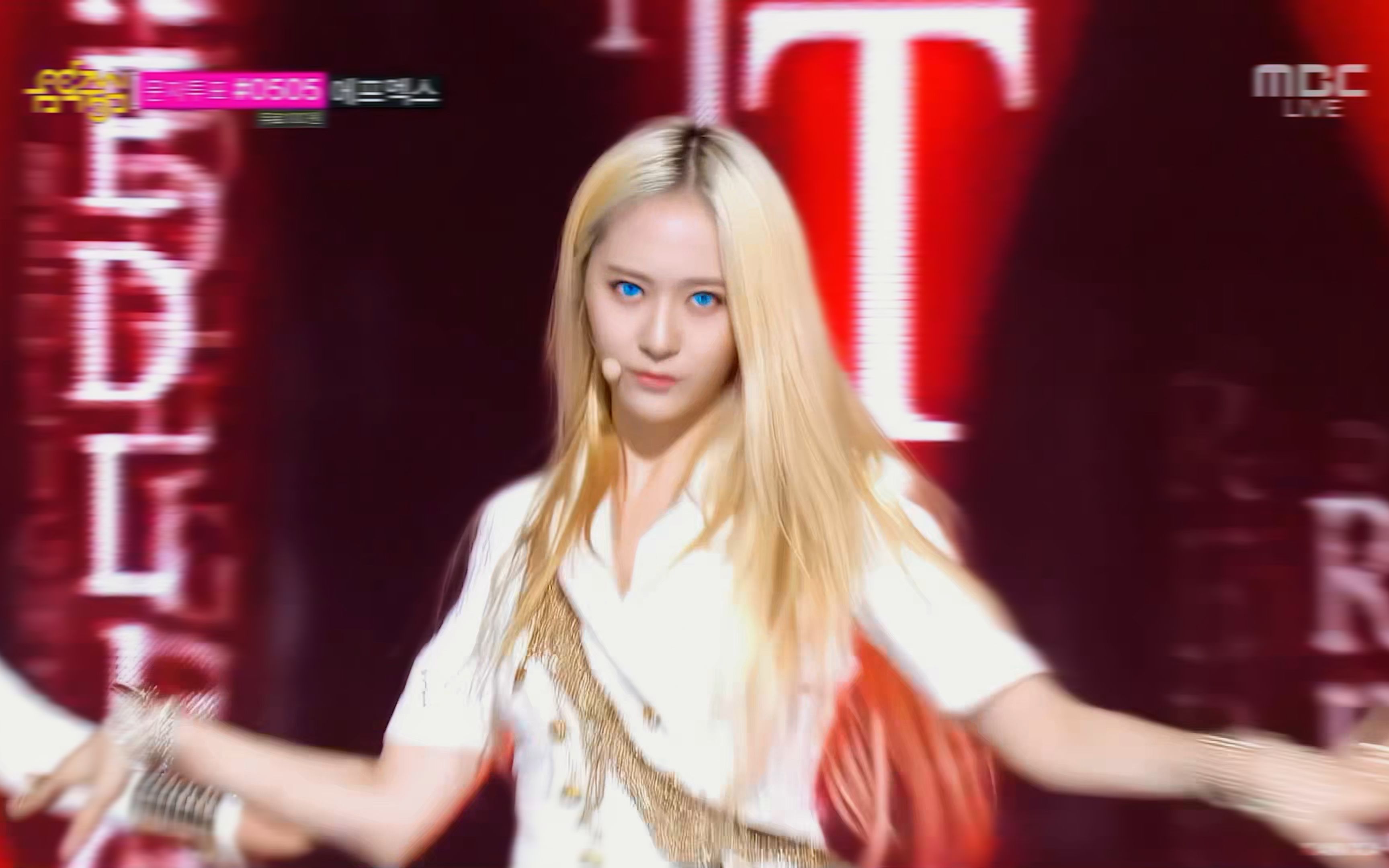 [图]【4K LIVE】f(x) - Red Light(140719 MBC Music Core)