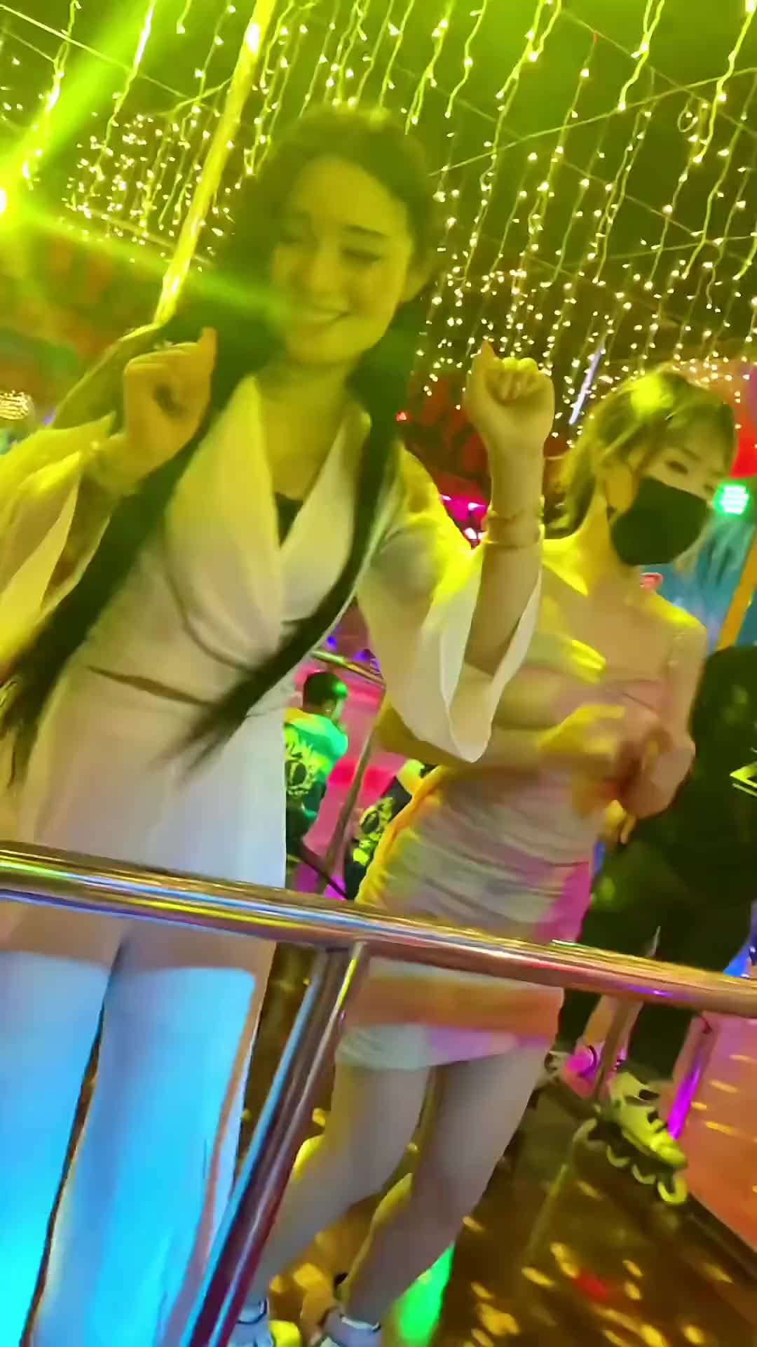 小姐姐蹦迪最新车载音乐车载u盘dj车载音乐