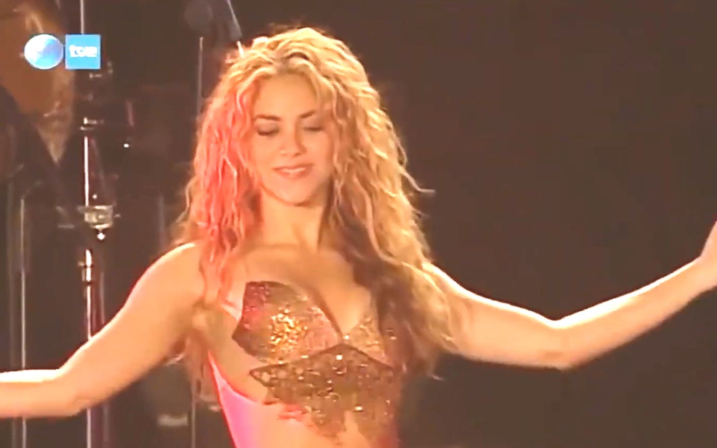 【性感夏奇拉】Shakira  Ojos As㭠(Live 2008)哔哩哔哩bilibili