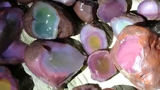 这就是盐源玛瑙原矿原石
