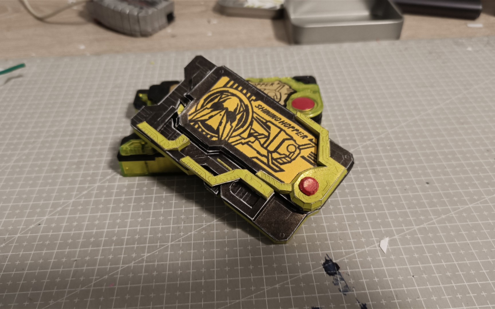 纸模〕假面骑士01 闪耀蝗虫展示