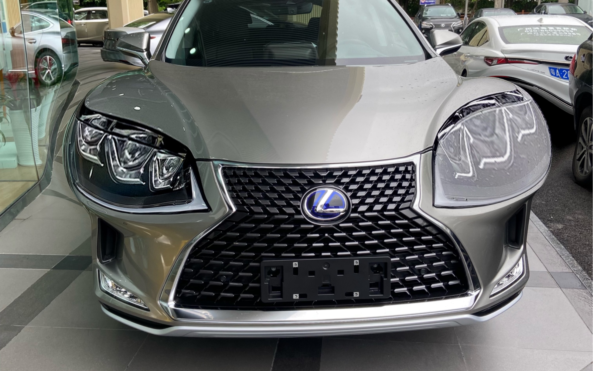 这车灯真圆丰田靓仔四眼大灯实拍流水转向灯远光灯展示ahs技术blade