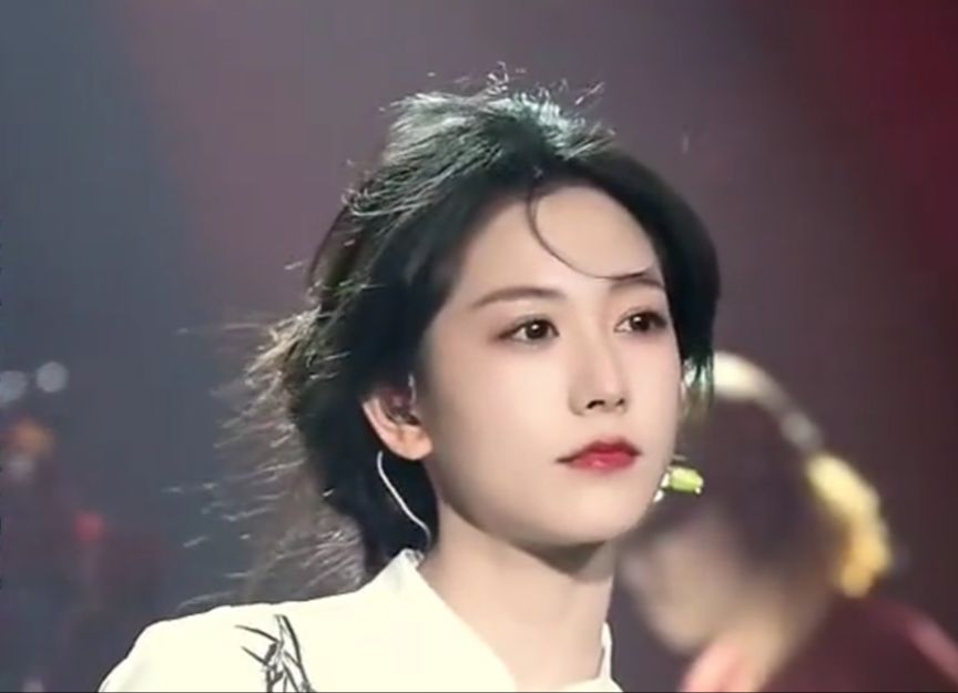 韩晴《阿刁》，什么神仙颜值！唱的也太好看了！！！