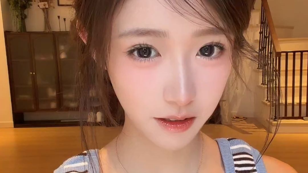 【花碎花】26.07.20直播录屏「就播一会儿」