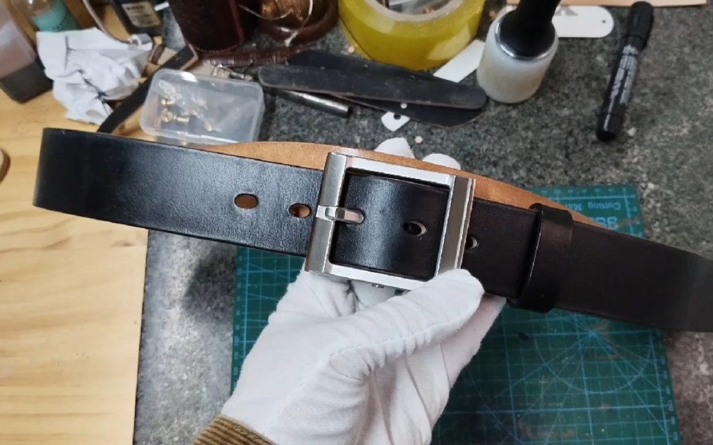 手工制作皮带过程