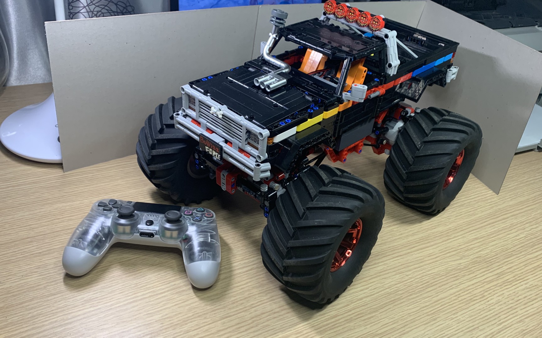 教程如何用蓝牙手柄遥控乐高科技组