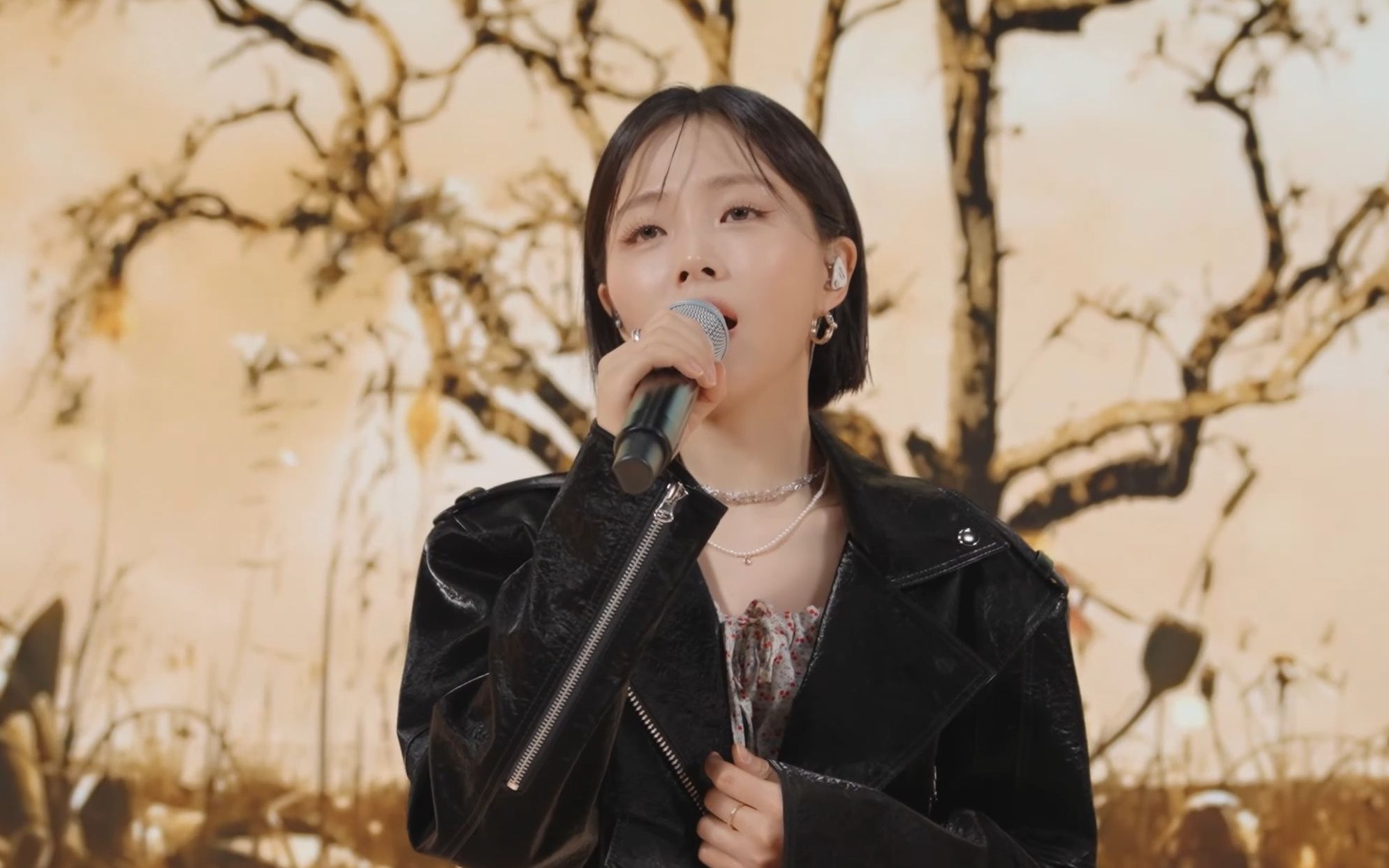 【4k】hynn朴惠媛 the lonely bloom stands alone