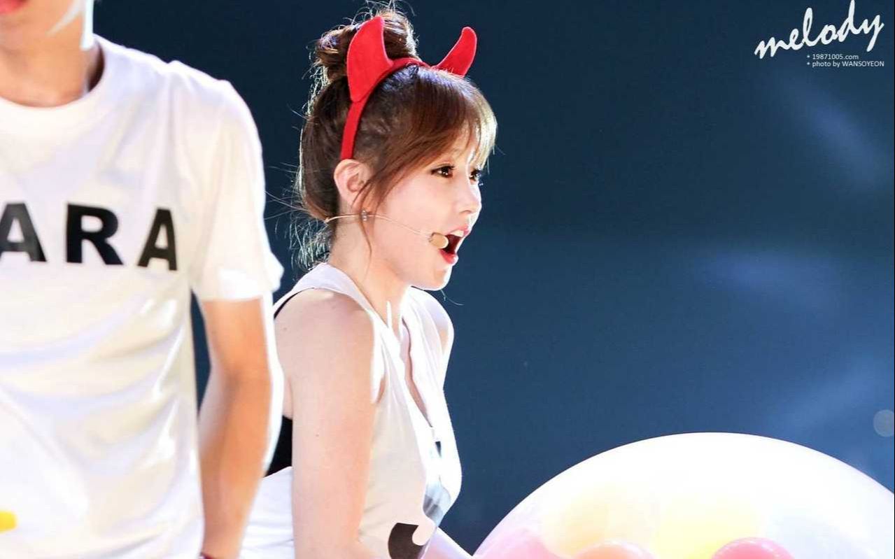 tara朴素妍朴昭妍感受我瓜的电眼狙击各种眨眼和wink