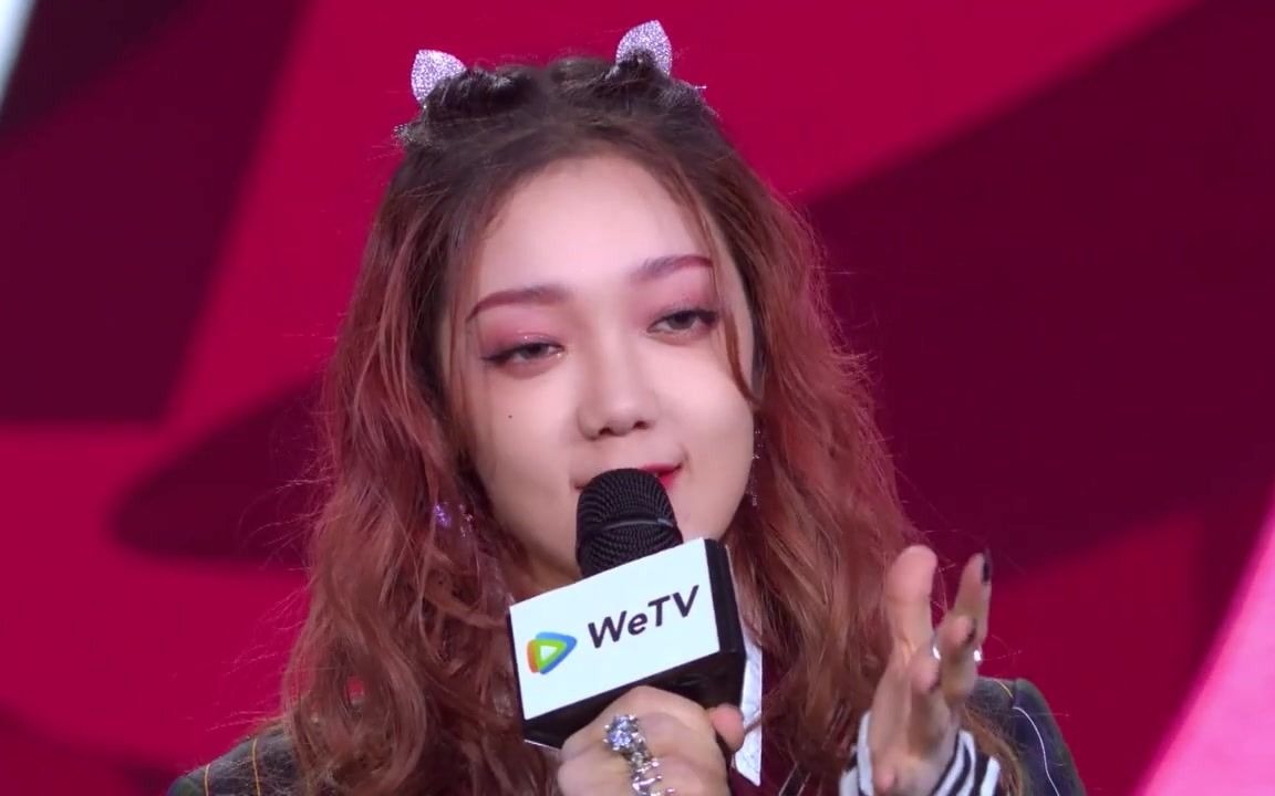 硬糖少女303-希林娜依高英语发言,太苏了(高清)