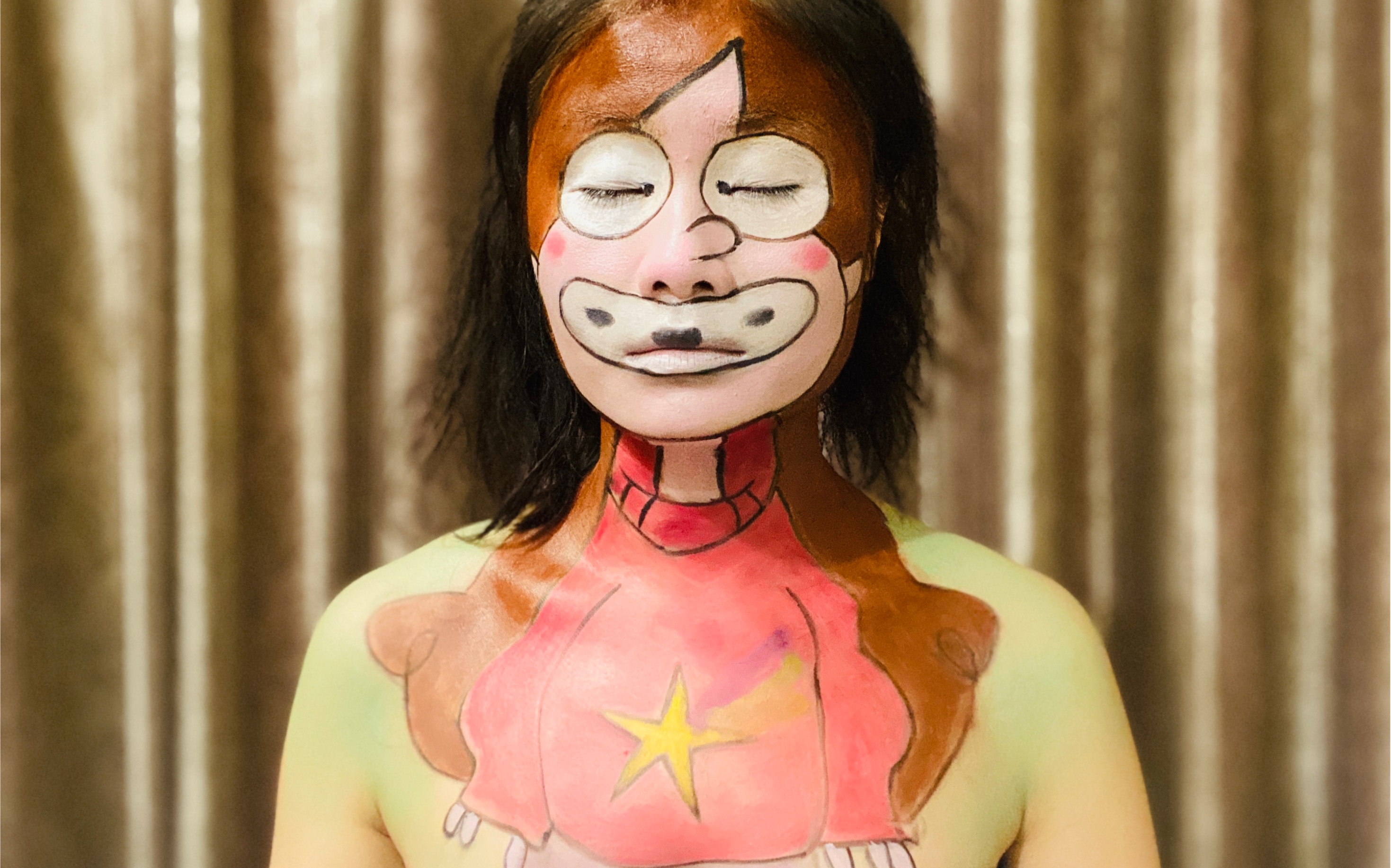 灵感来源:米国动漫《怪诞小镇》中的梅宝.