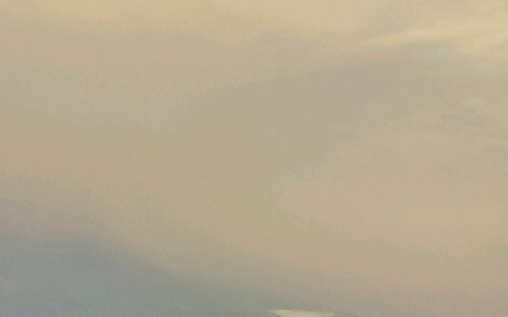 雨后彩虹!蓝天白云!