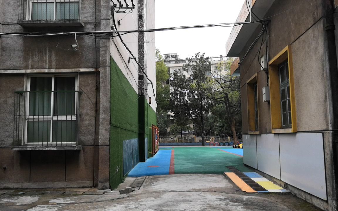 湘潭市岳塘区板塘铺湘纺幼儿园后门