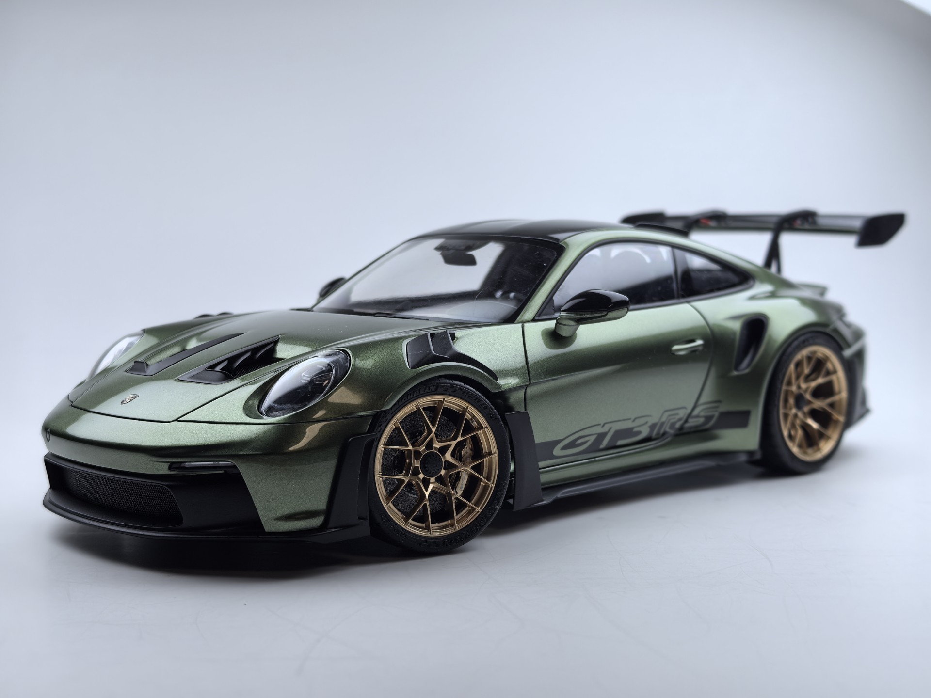 田宫1:24保时捷911gt3rs