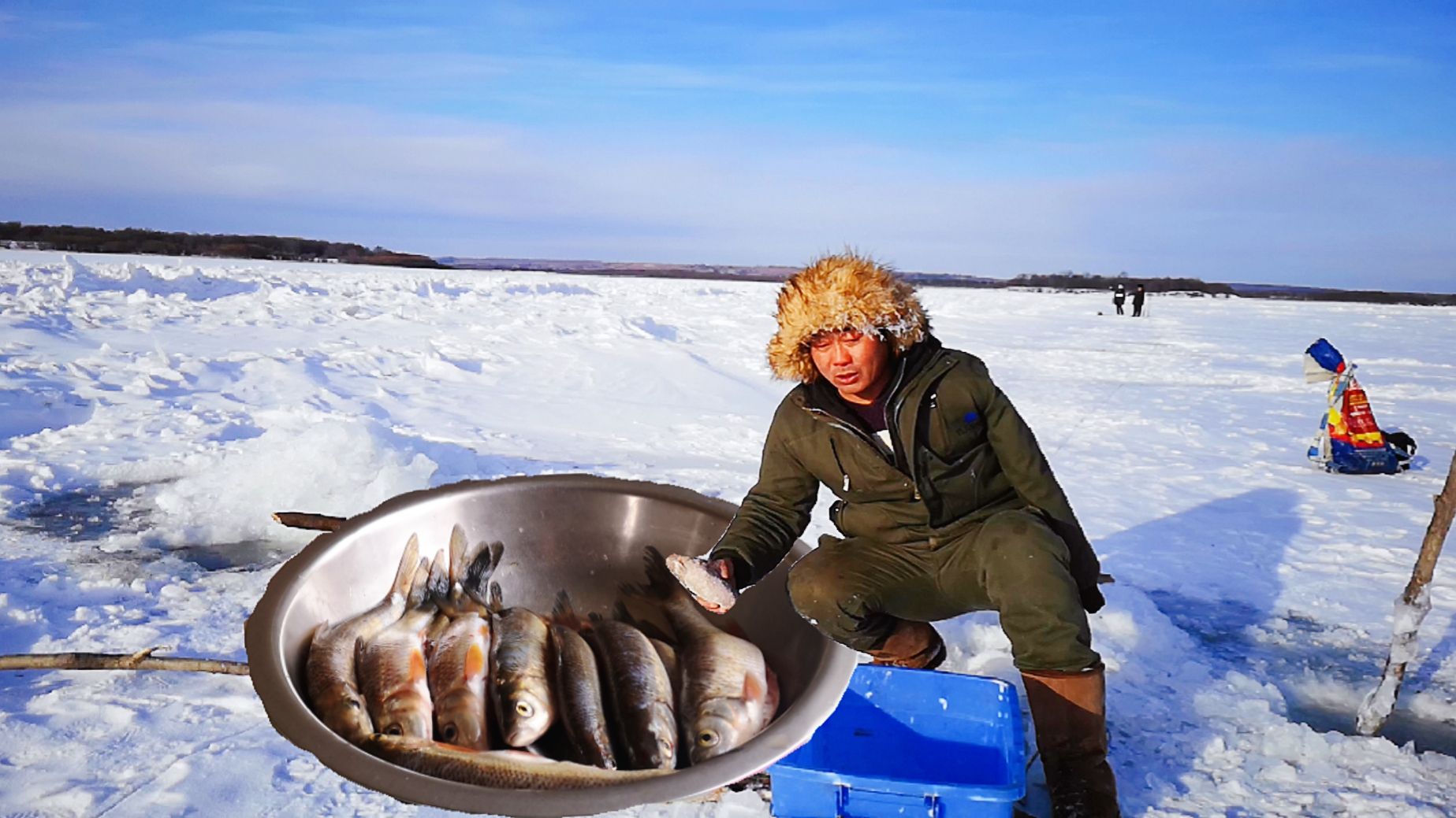 冰水相融黑龙江捕鱼,开江鱼炖豆腐,粉条,白菜,春天里的美味