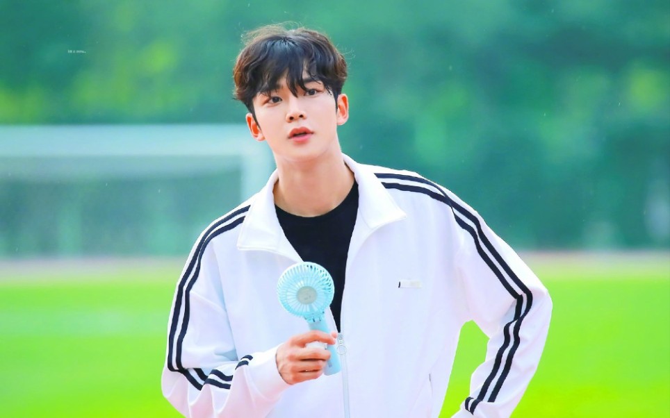 sf9路云 mbc 一周的偶像19 03 13 25s的可爱暴击_哔哩哔哩 (゜-゜)つ