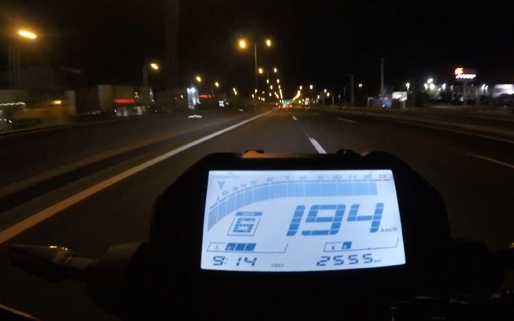 2021 雅马哈MT03 深夜极速测试 最高194km/h哔哩哔哩bilibili