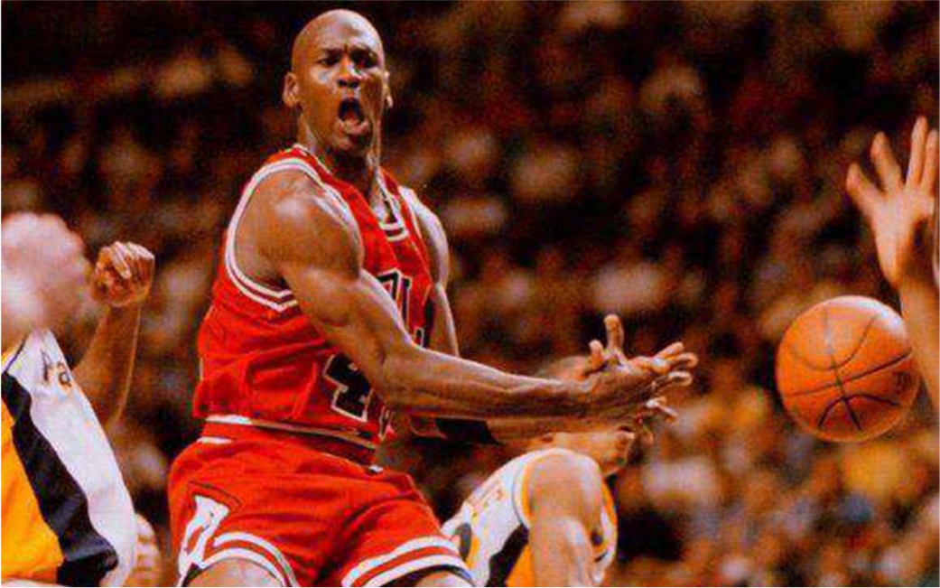 "老流氓"乔丹的空中传球艺术!360度转体传球,空中拉杆传球