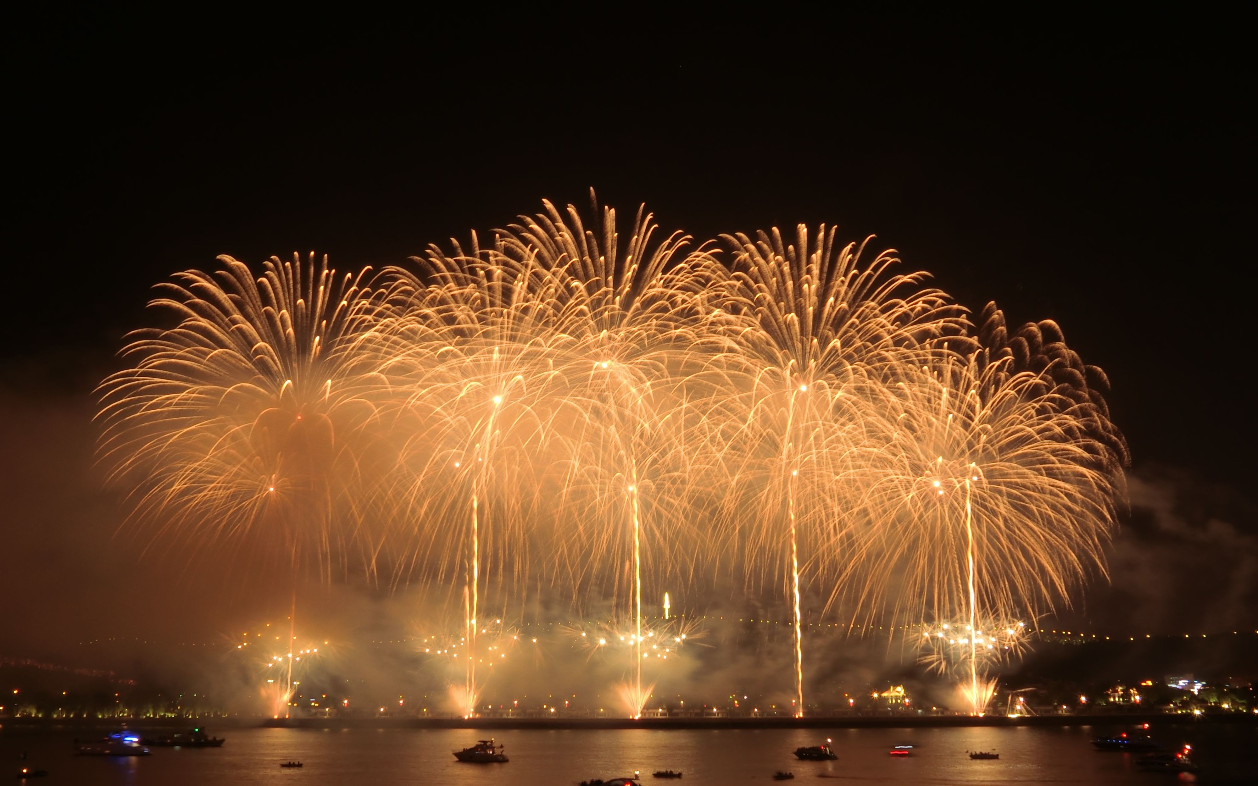 橘子洲20160820烟花—花儿与少年_哔哩哔哩_bilibili