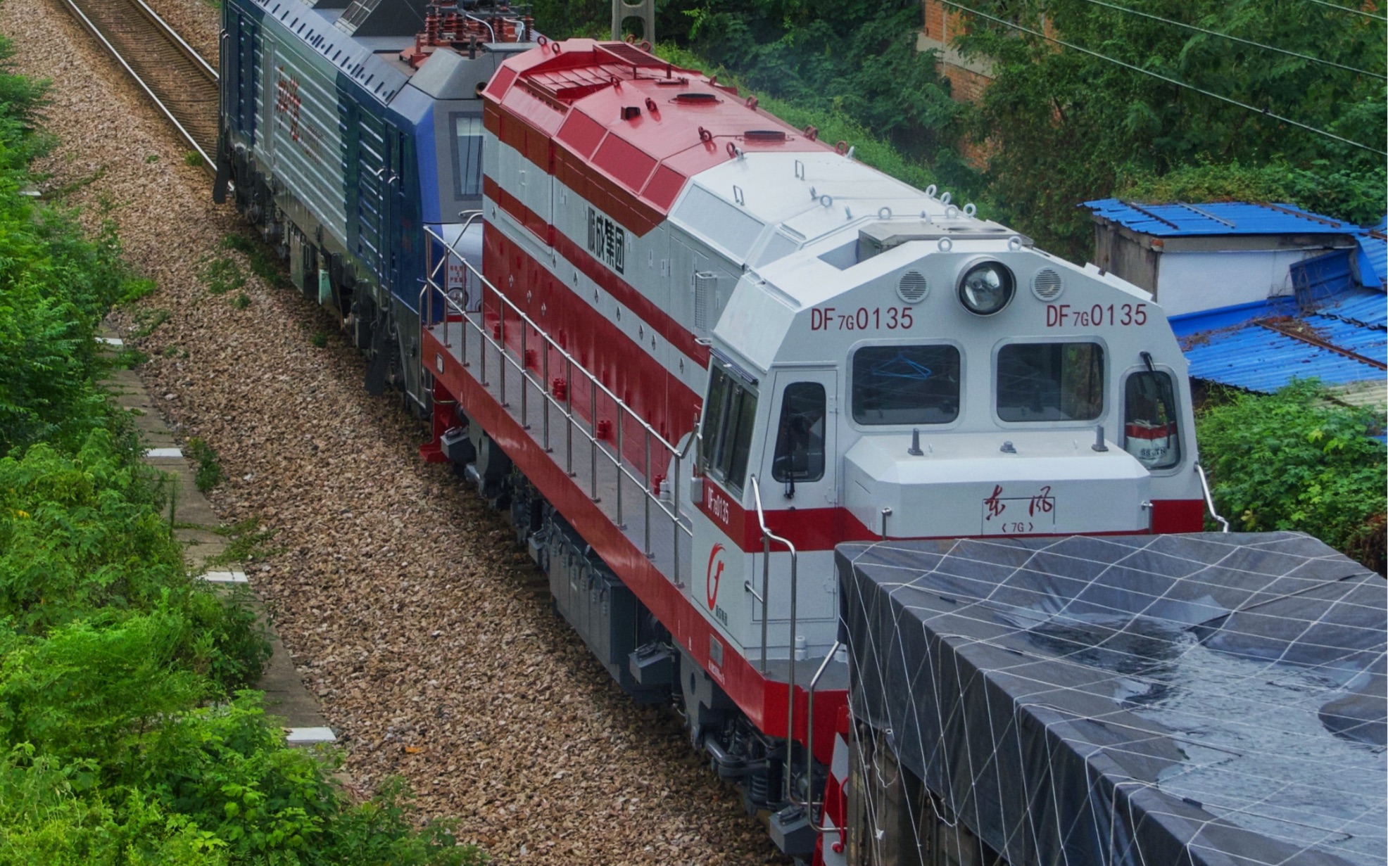 视频搬运:戚墅堰造首钢df7g回送!