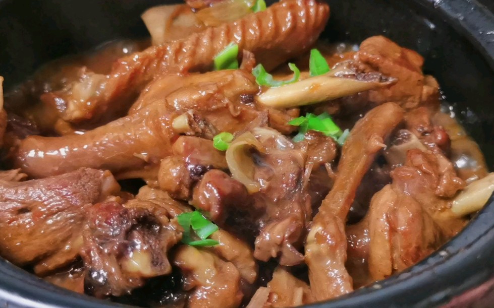 酱香鸭肉煲 立秋了 这样做秋膘贴起妥妥的 温补不油腻 咸香入味营养