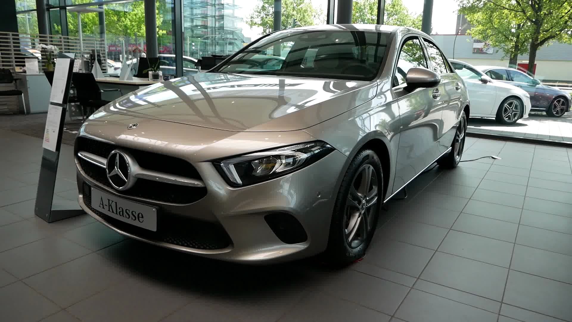 20202021梅赛德斯奔驰新a180细节展示