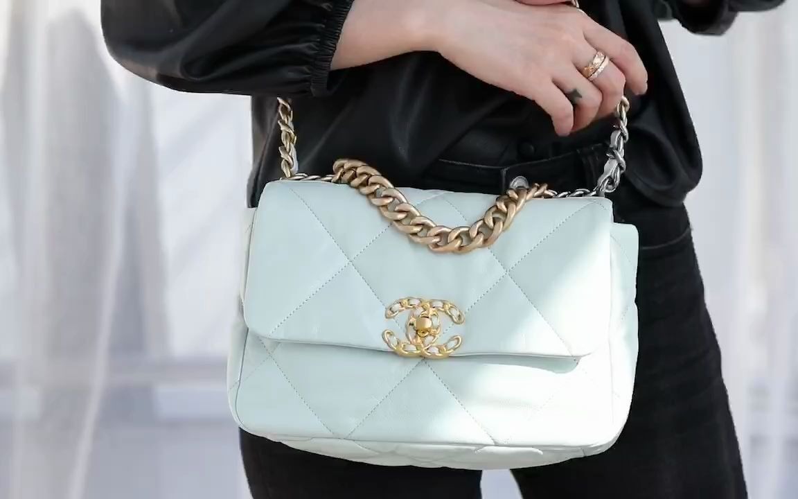 香奈儿19浅蓝上身 小视频 (2)