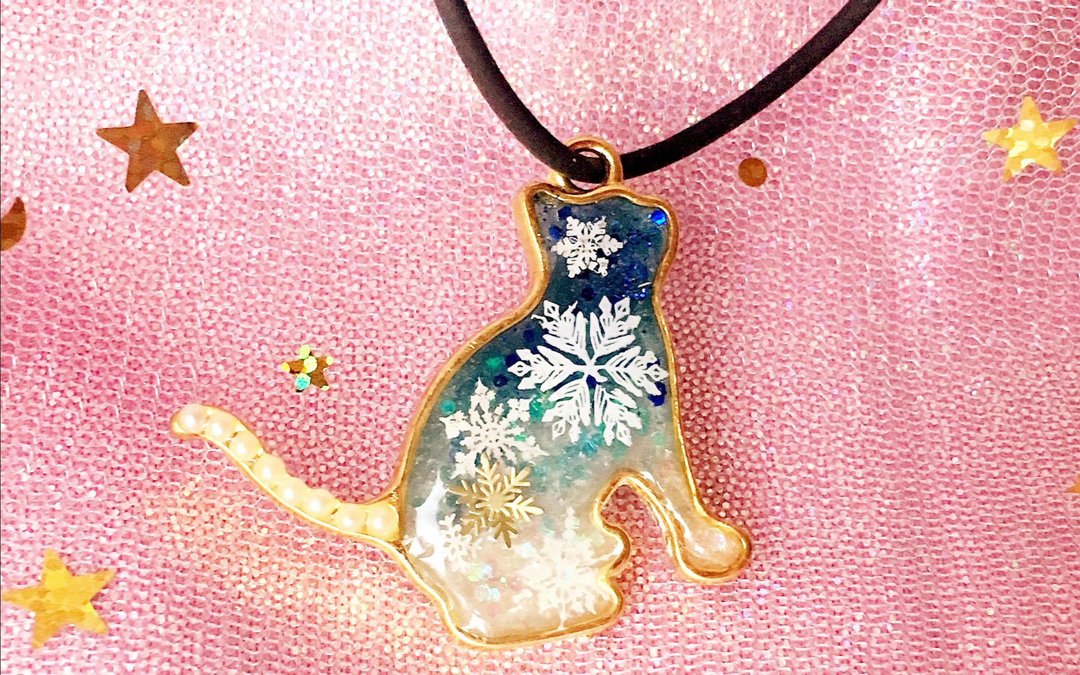 【滴胶】迎接圣诞的雪花猫——uv胶金属框教程