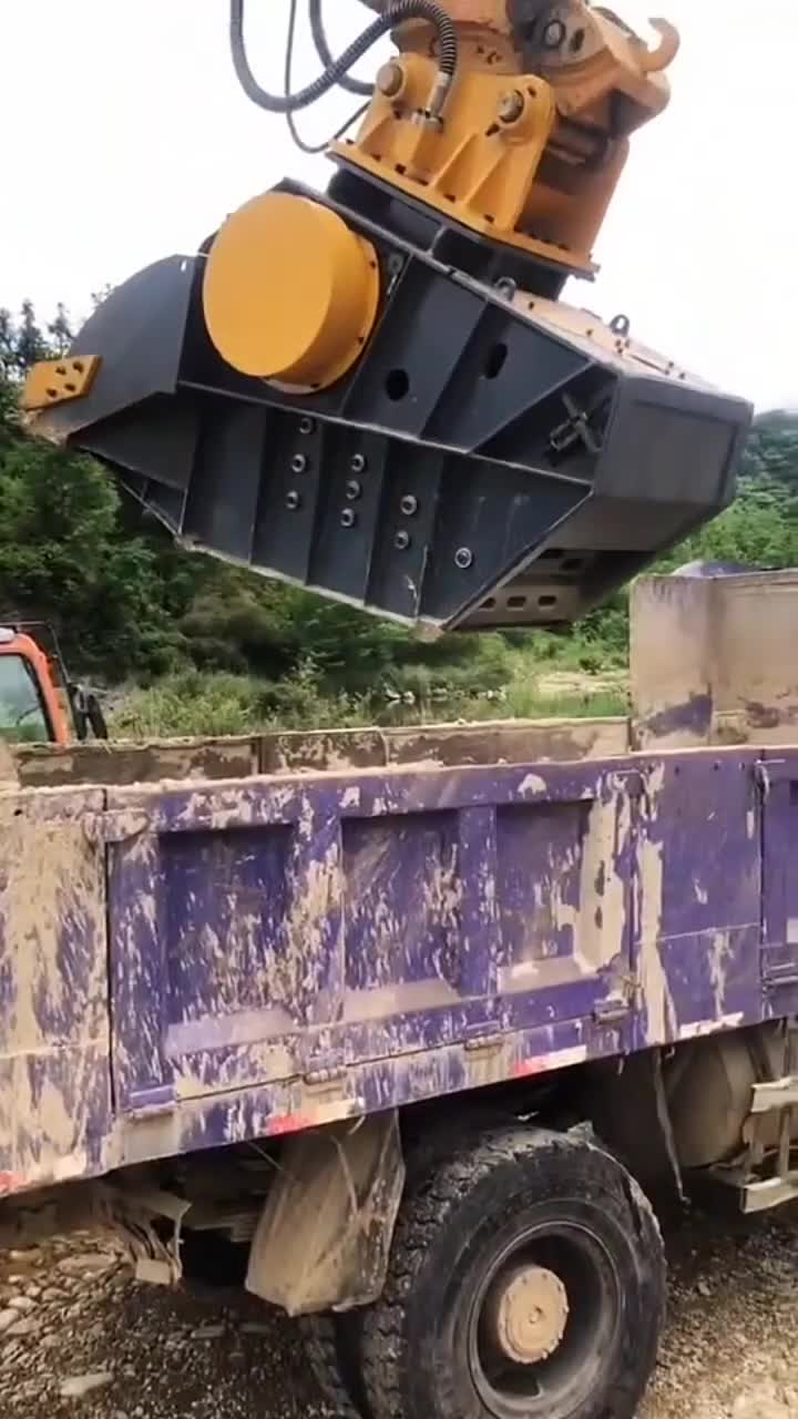 挖掘机粉碎设备采石场粉碎机工地混凝土粉碎