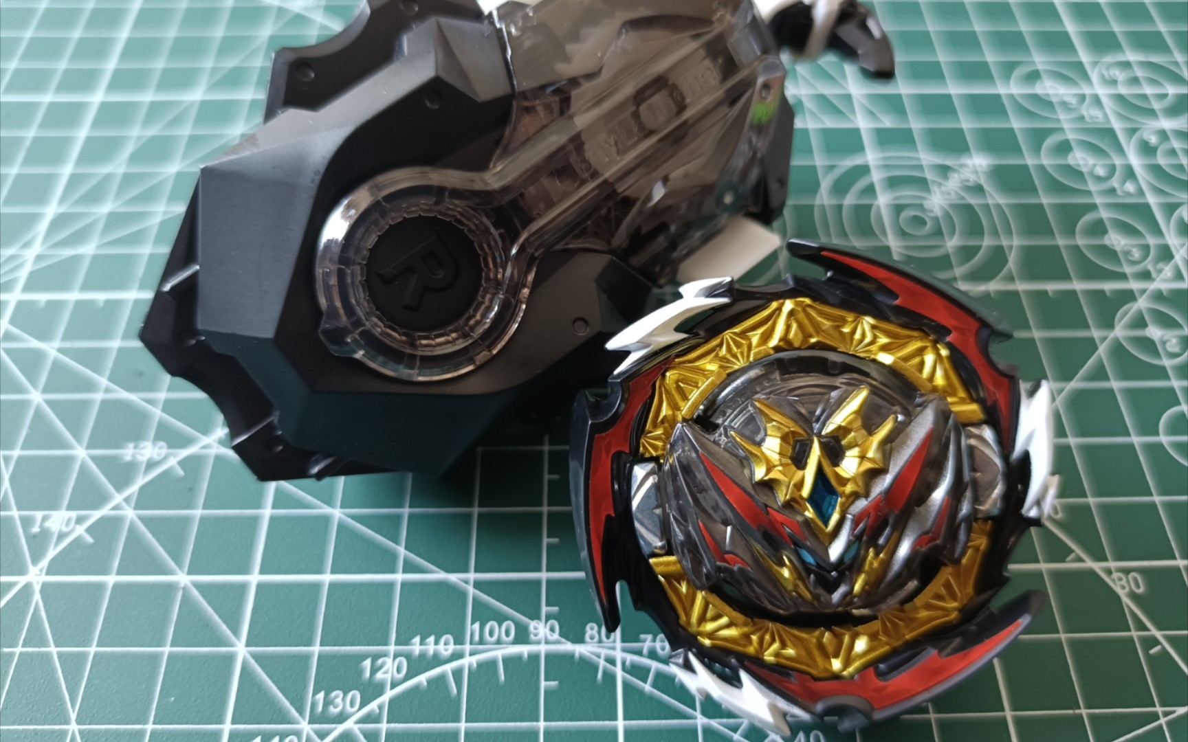 beyblade拳打超王脚踢gt对db系列的一些个人看法