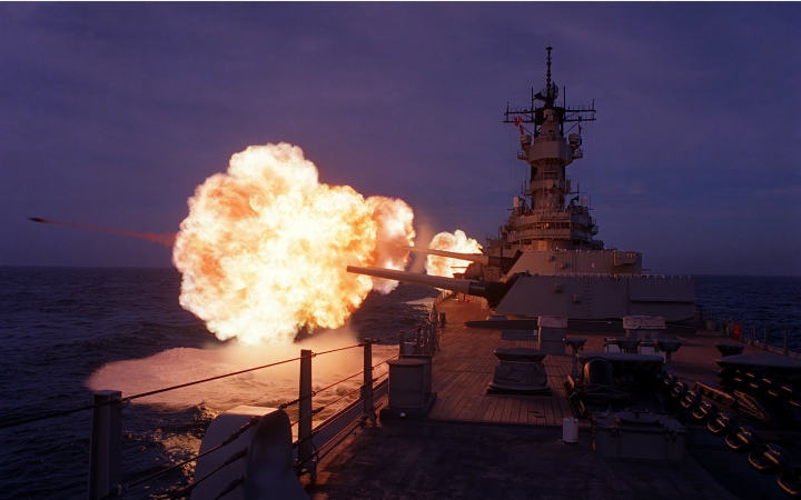 战列舰1987年密苏里号战列舰ciws以及mk7舰炮射击油管搬运