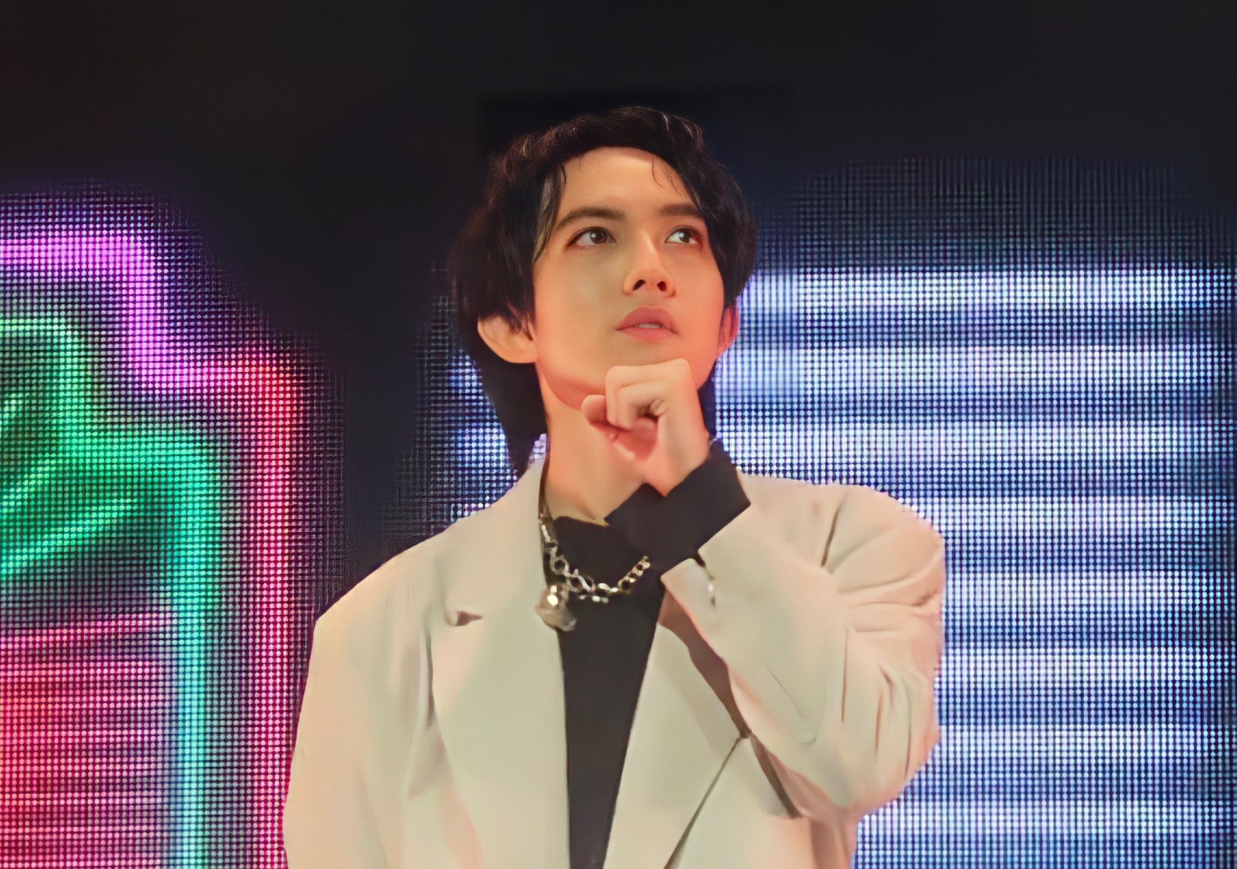 【林宥嘉】idol原曲版《唐人街》,这套西装造型也太帅了吧!