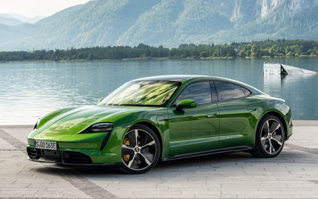 「保时捷taycan」2020款 保时捷taycan turbo s 曼巴绿!