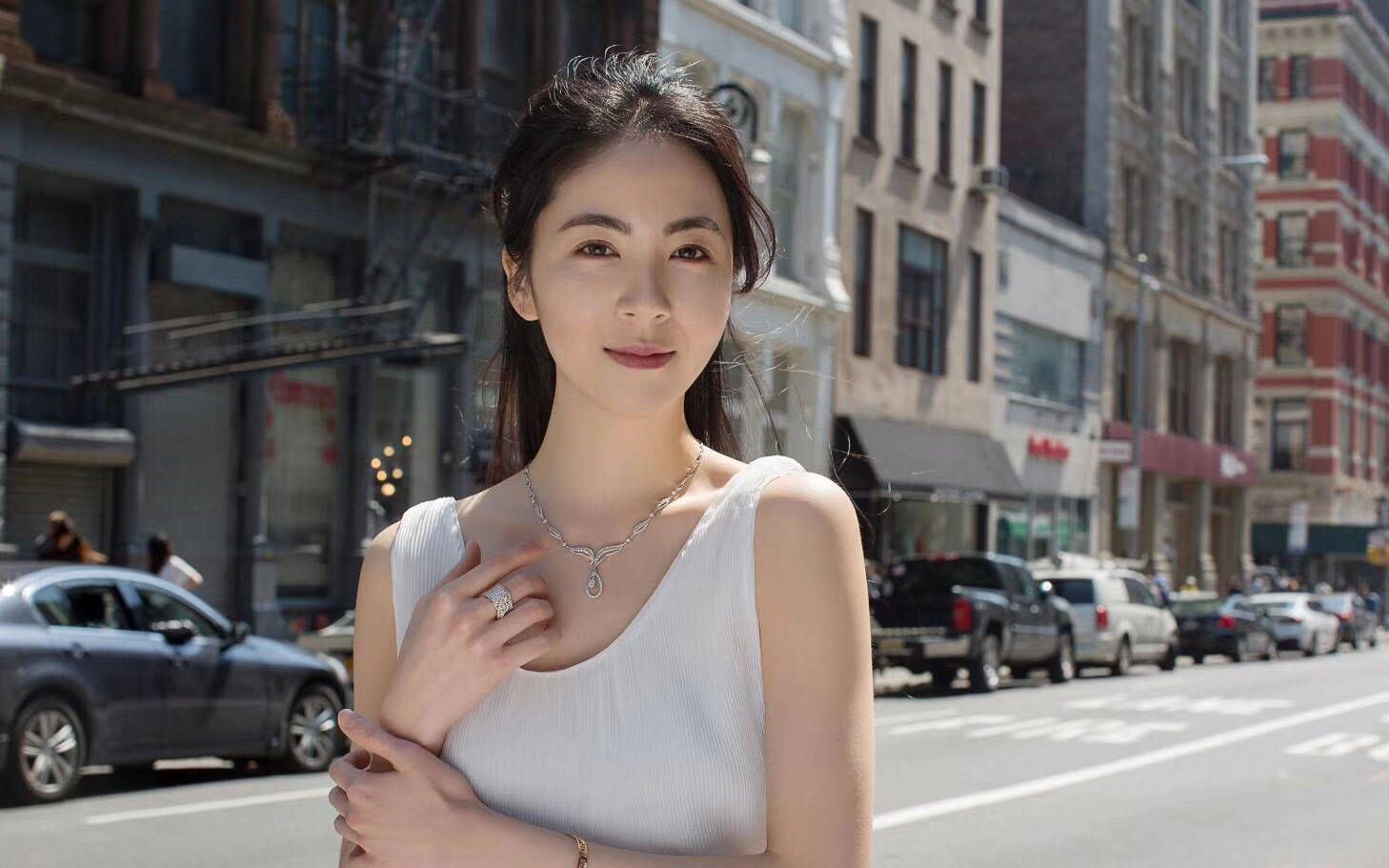 少女时代预备成员stellakimig直播谈自己的职业生涯感情经历健康饮食