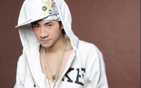 老人与海海鸣威 B站