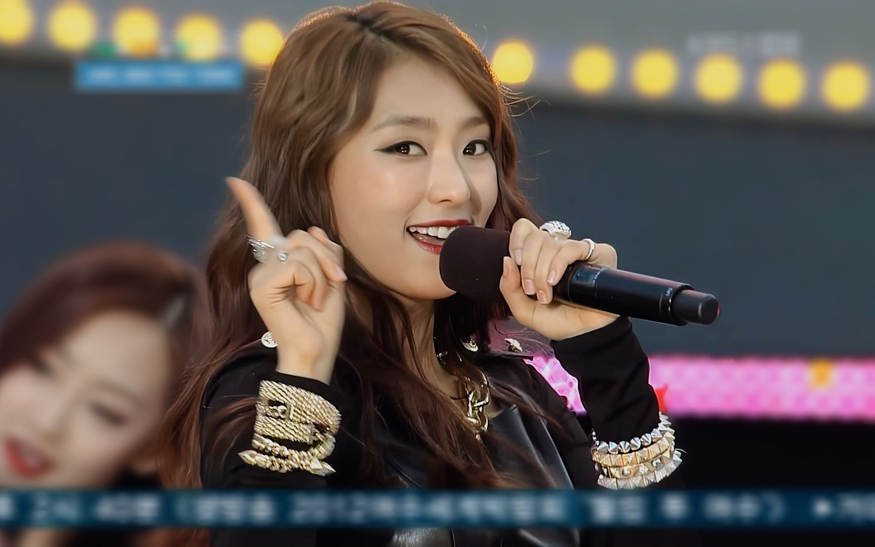 [图]【4K60帧】SISTAR - Ma Boy(120414 KBS Sharing Hope Festival)